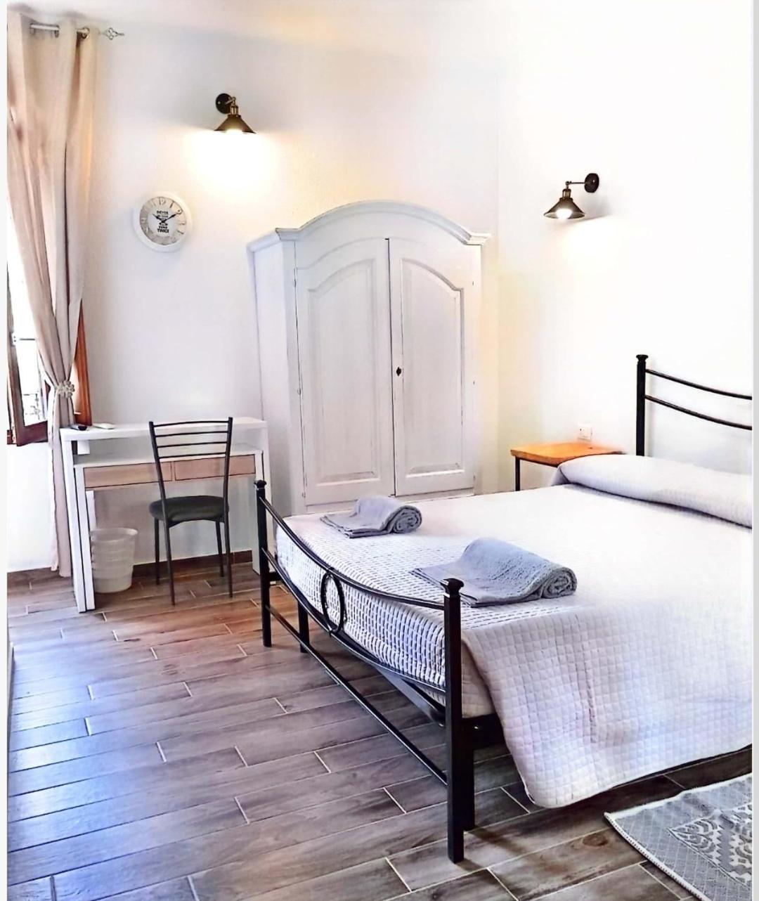 La Plaza Hotell Ollolai Eksteriør bilde